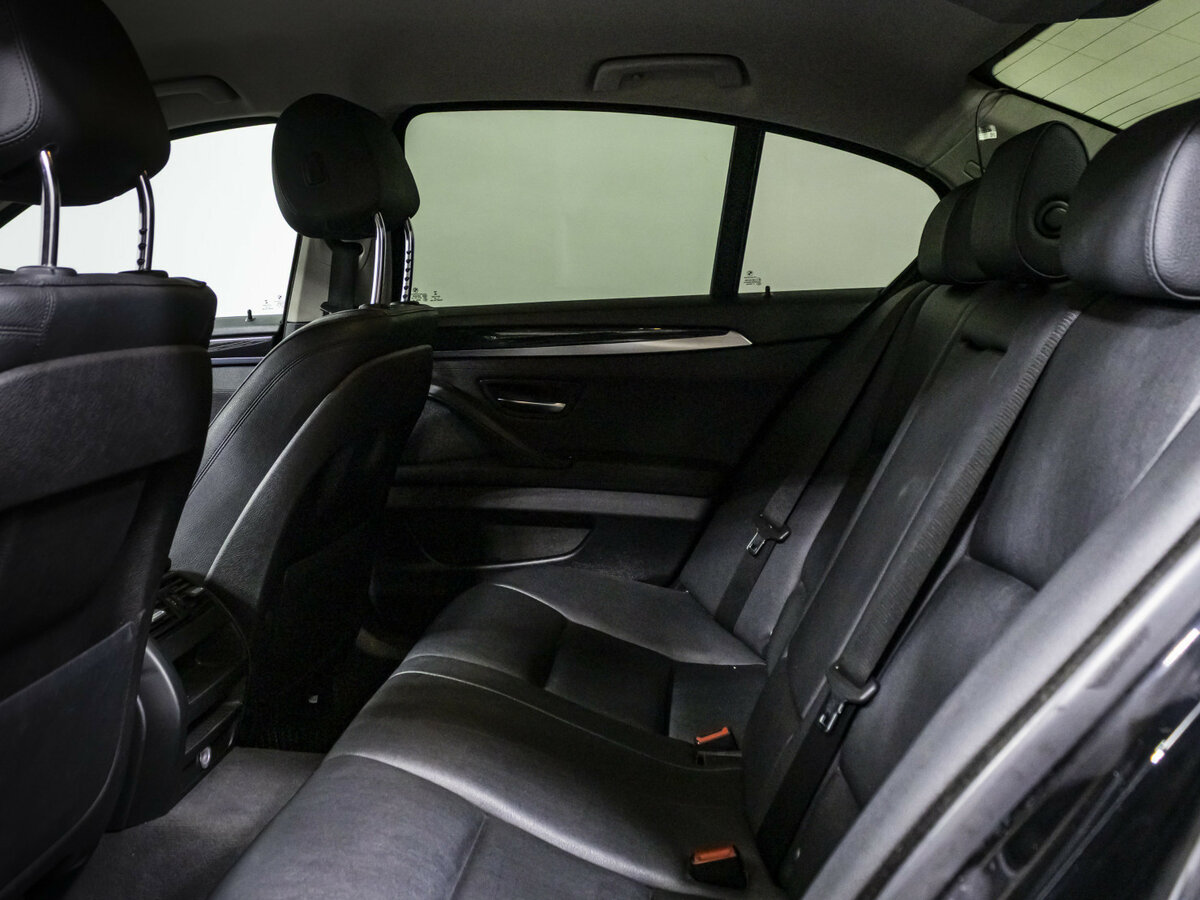 BMW 5 серии 2015 года с пробегом. Фото: #10