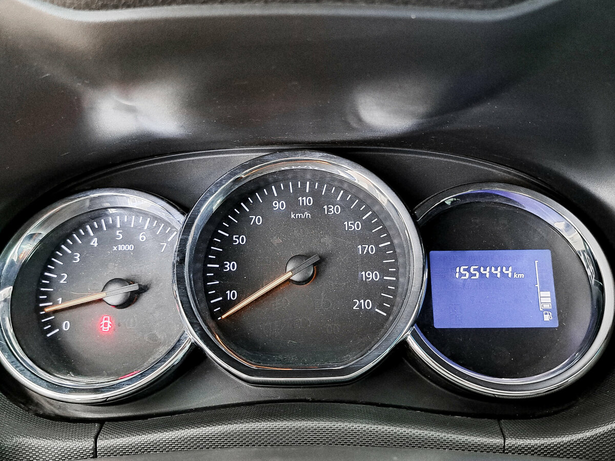 Б/У Рено Дастер 2015 года. Фото: #11