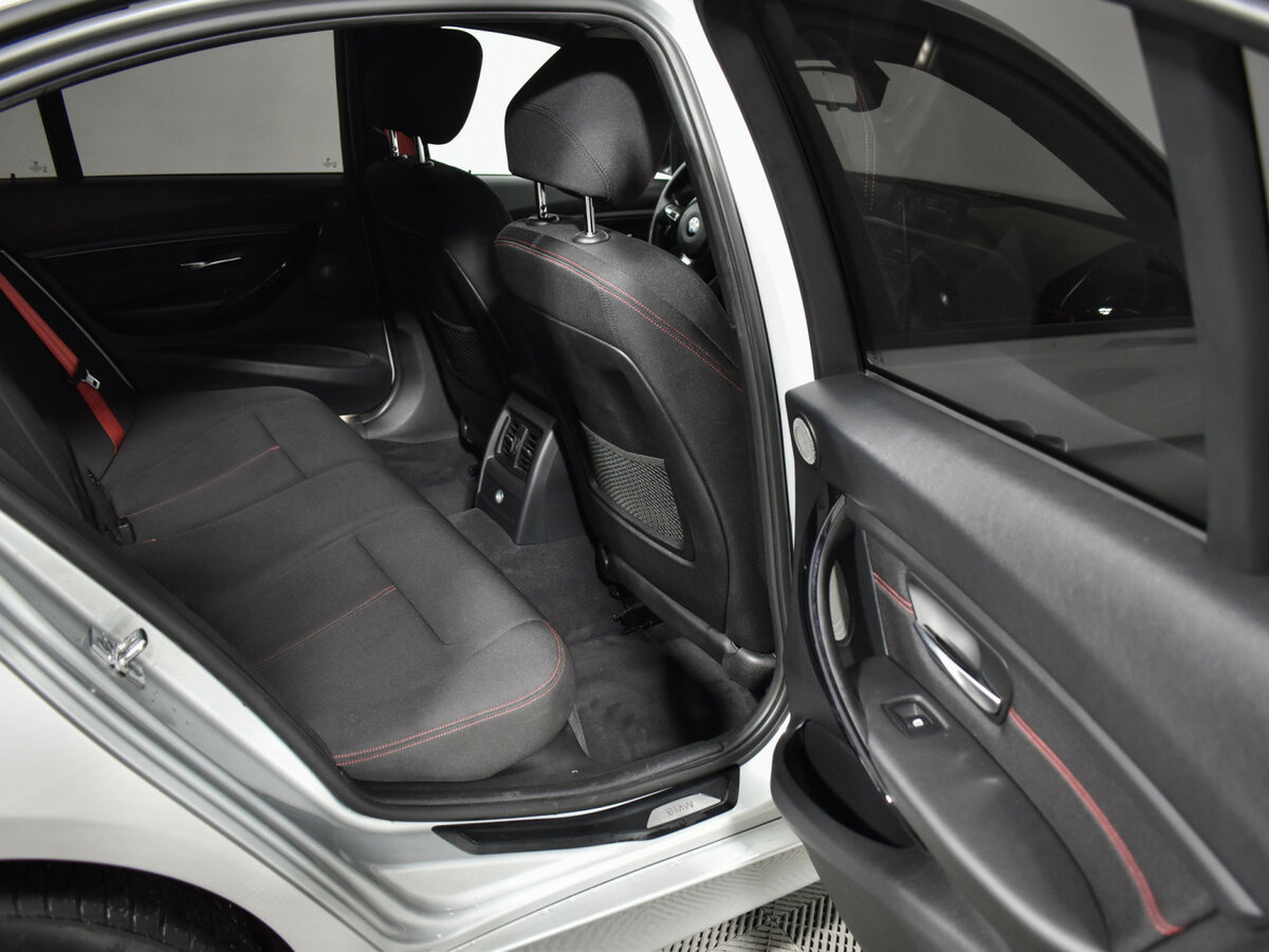 BMW 3 серии 2012 года с пробегом. Фото: #11