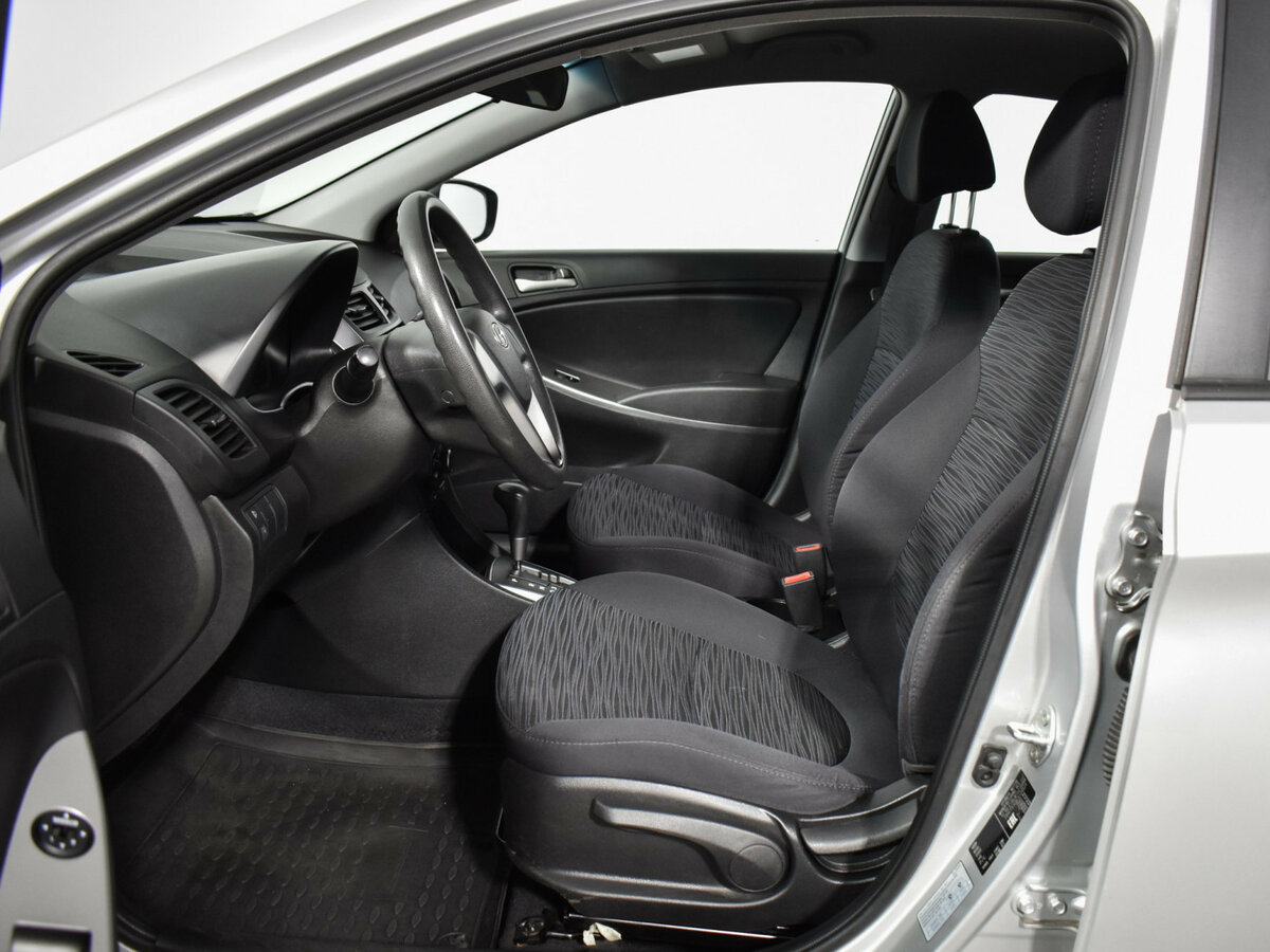 Б/У Хендай Солярис 2015 года. Фото: #9