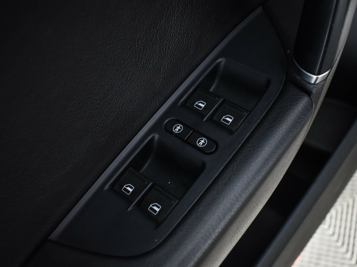 Volkswagen Touareg 2015 года с пробегом. Фото: #15