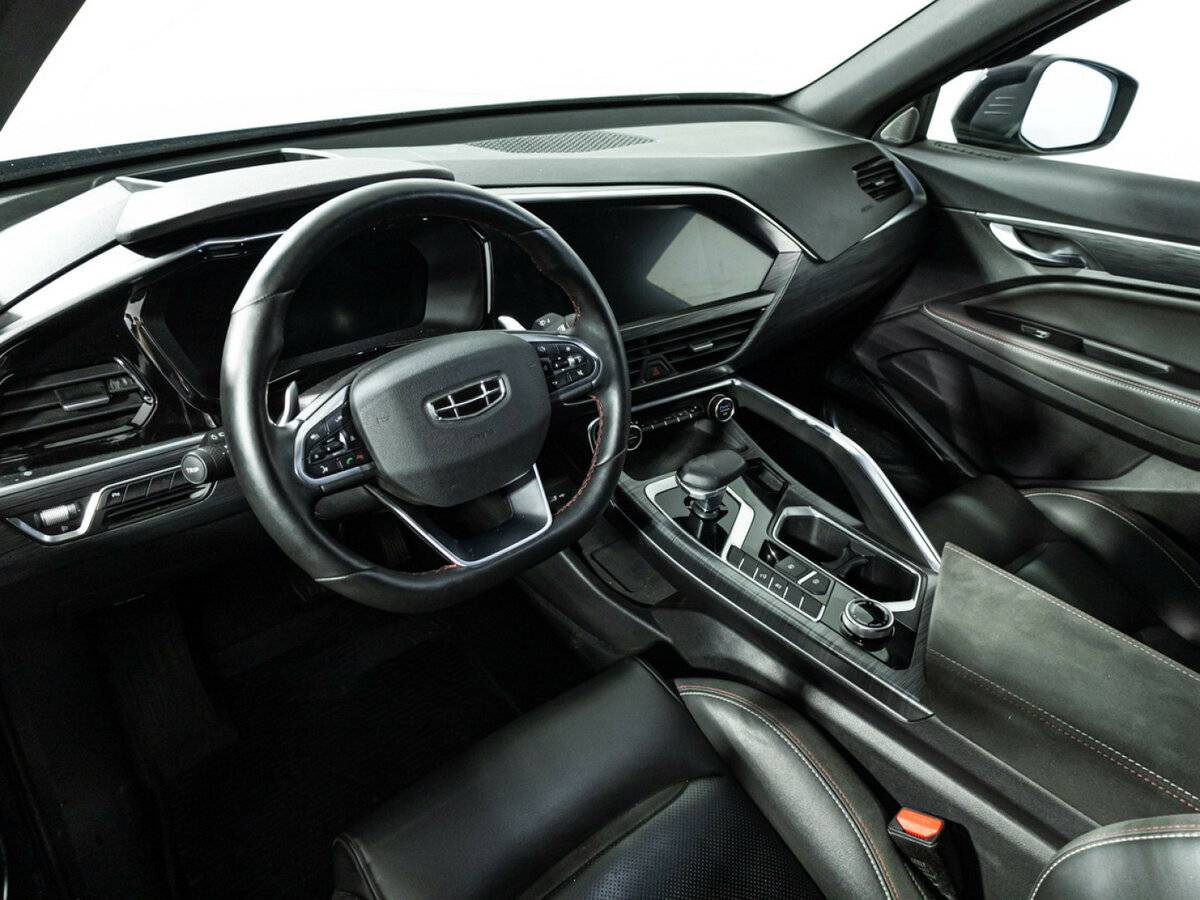 Geely Tugella 2023 года с пробегом. Фото: #8