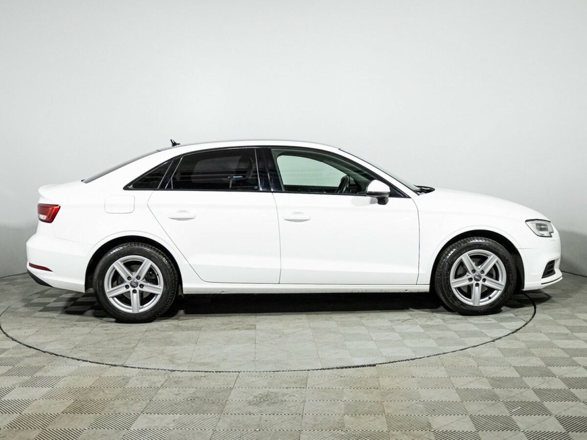 Audi A3 2018 года с пробегом. Фото: #3