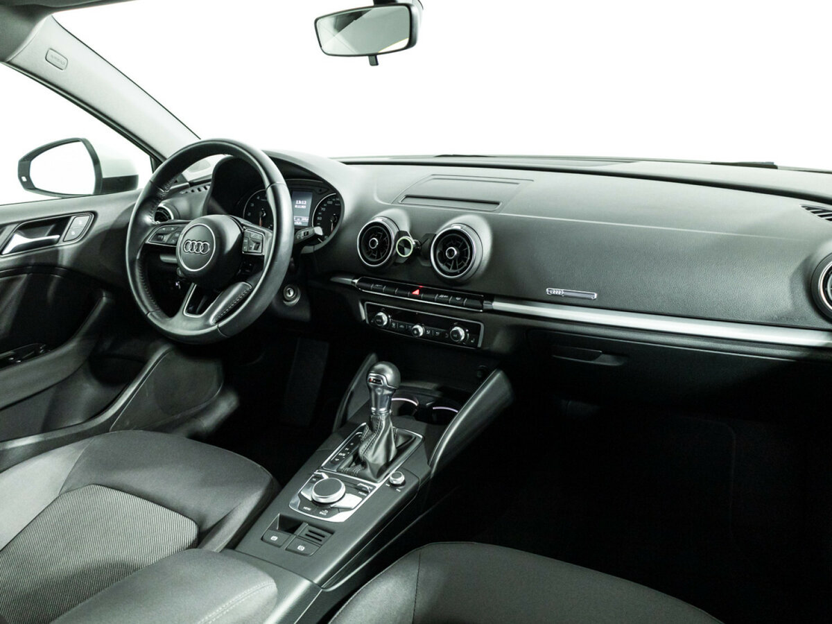 Audi A3 2018 года с пробегом. Фото: #8