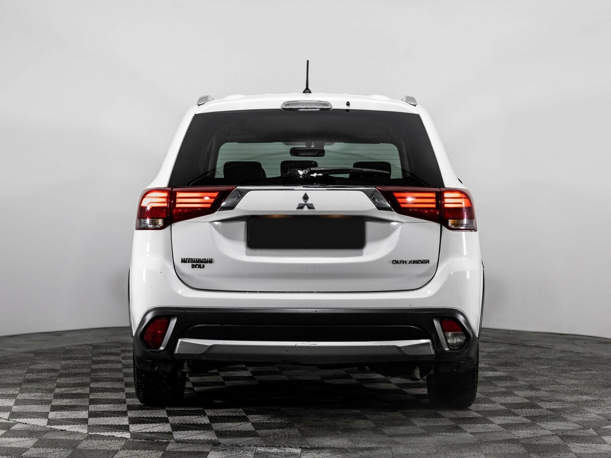 Mitsubishi Outlander 2016 года с пробегом. Фото: #4