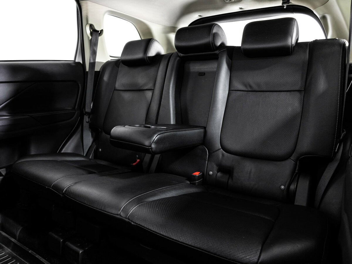 Mitsubishi Outlander 2016 года с пробегом. Фото: #18