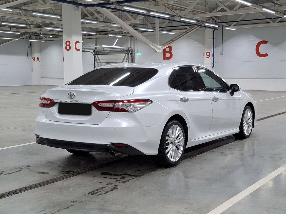Toyota Camry 2020 года с пробегом. Фото: #4
