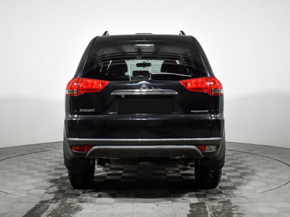 Б/У Митсубиши Паджеро Спорт 2013 года. Фото: #4