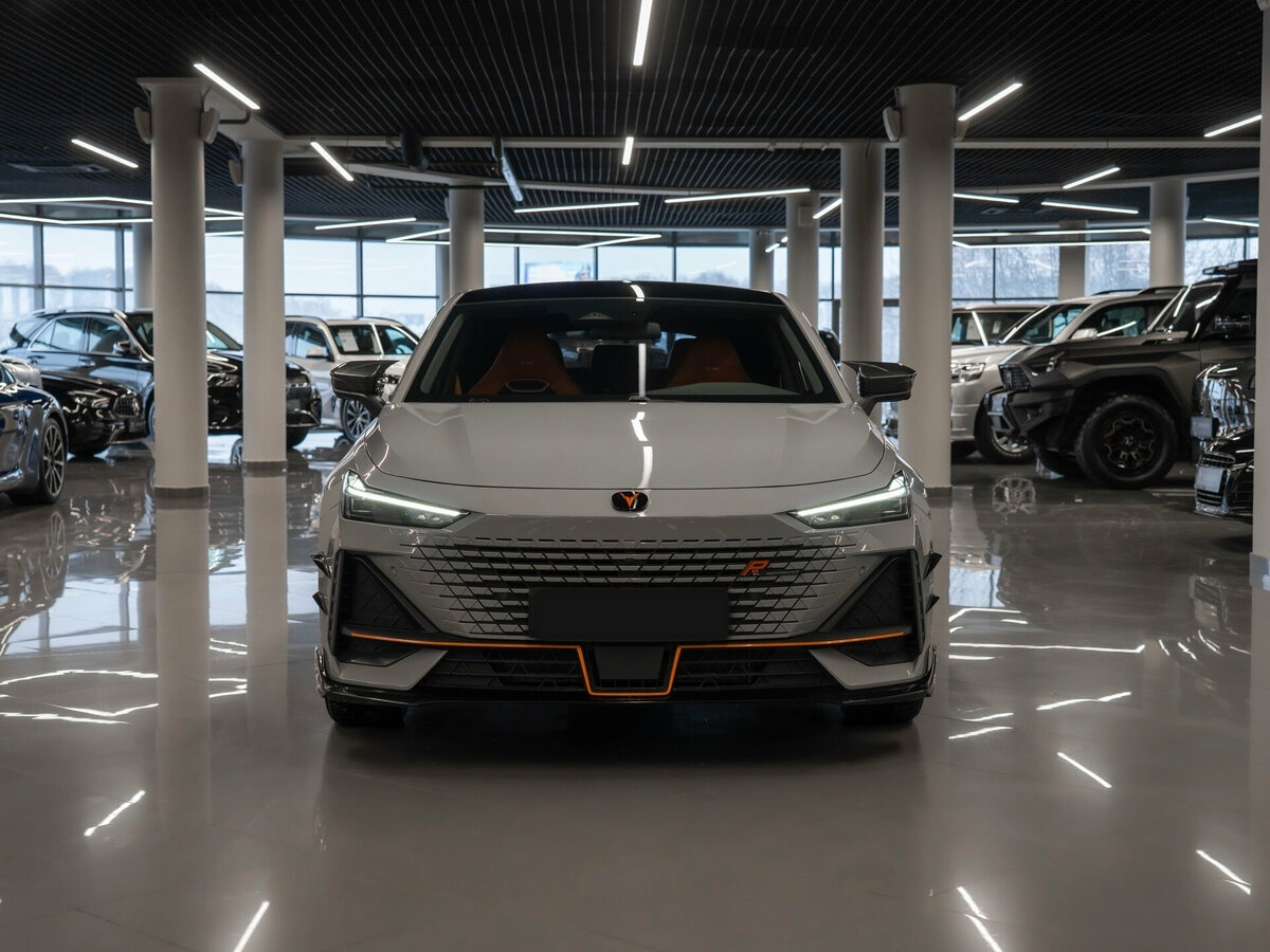 Changan UNI-V 2023 года с пробегом. Фото: #2