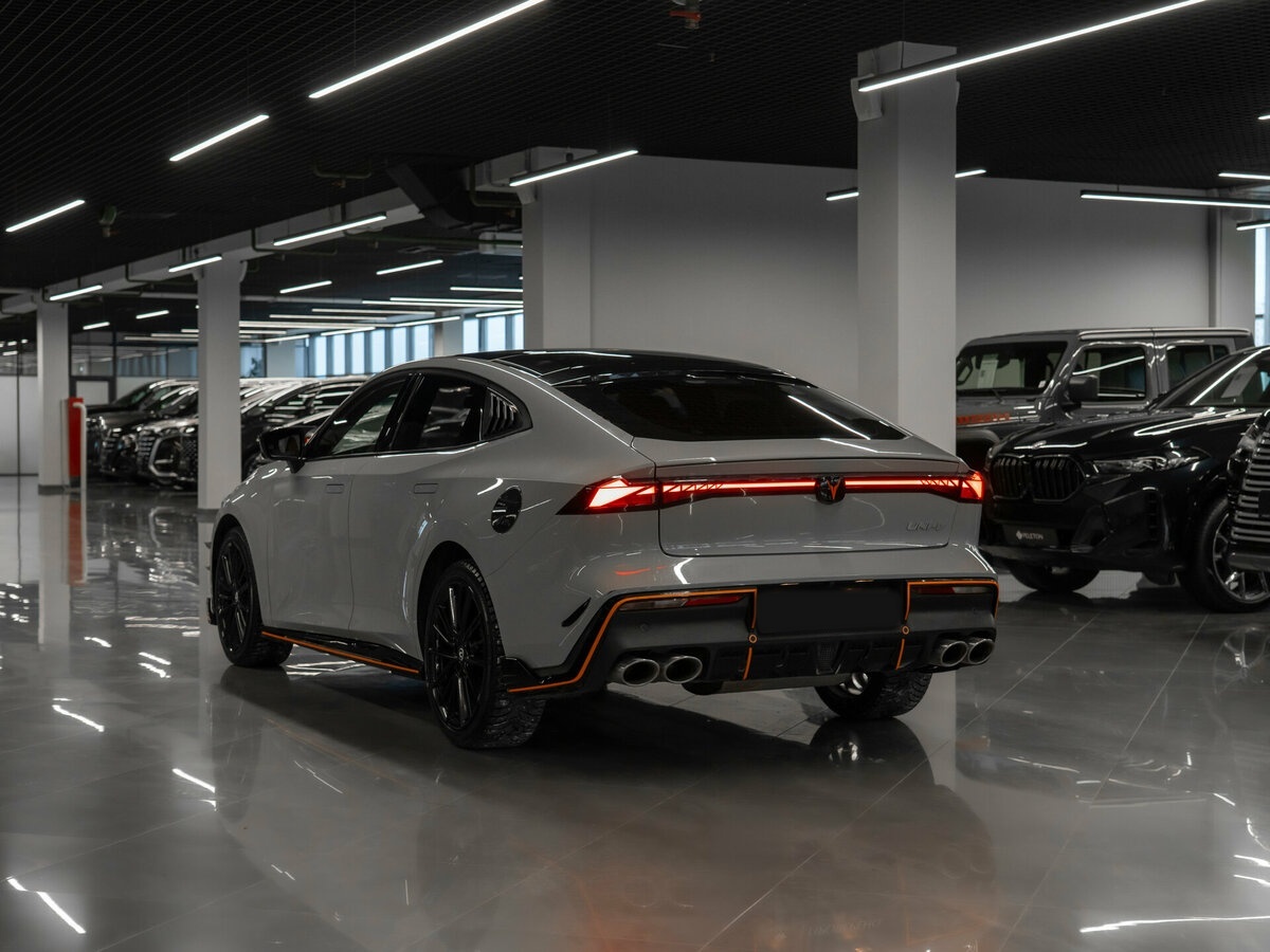 Changan UNI-V 2023 года с пробегом. Фото: #3