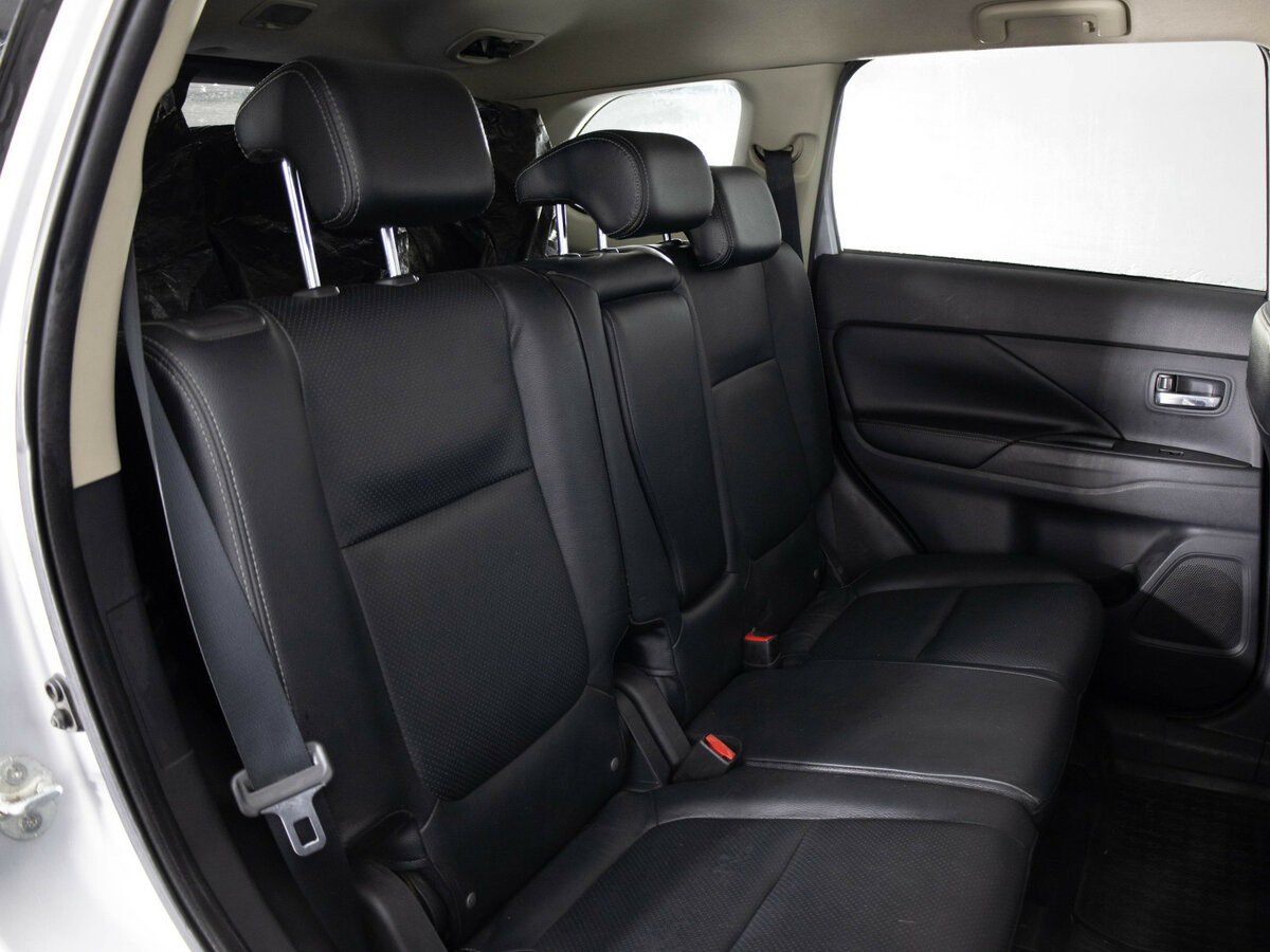 Mitsubishi Outlander 2013 года с пробегом. Фото: #9