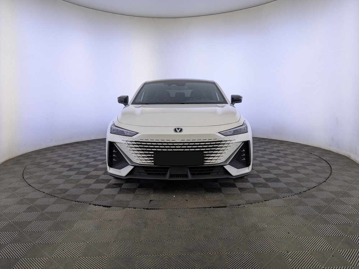 Changan UNI-V 2023 года с пробегом. Фото: #1