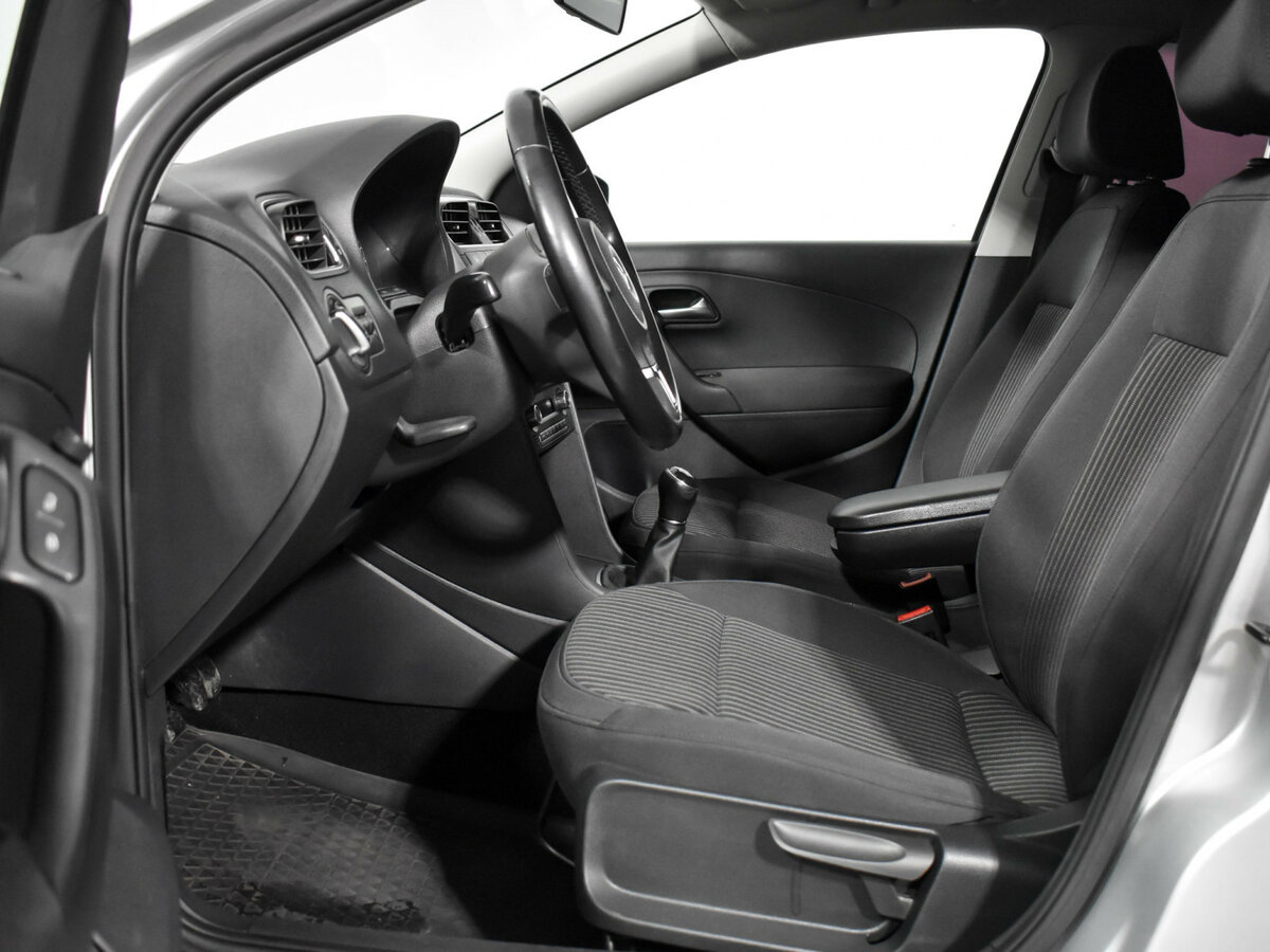 Volkswagen Polo 2015 года с пробегом. Фото: #9