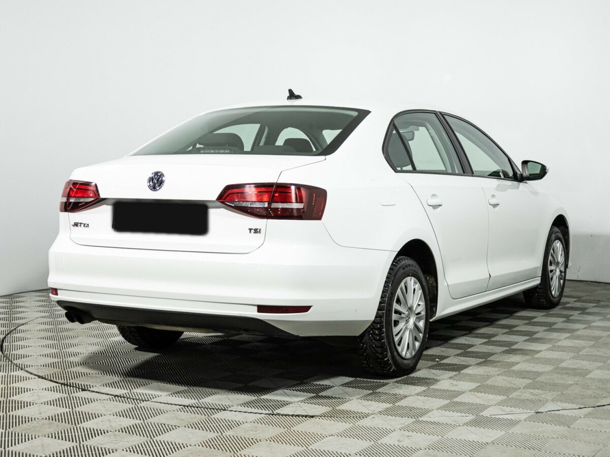Volkswagen Jetta 2017 года с пробегом. Фото: #3