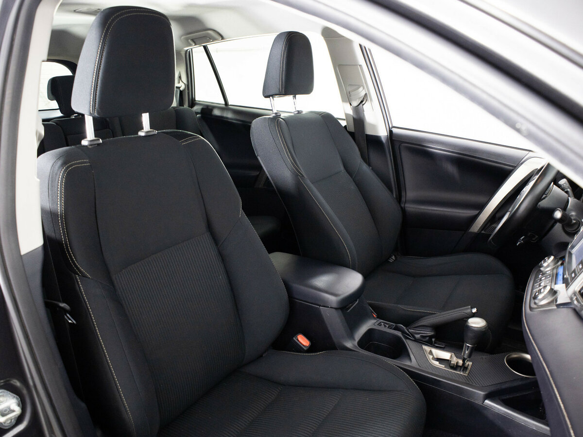 Toyota RAV4 2013 года с пробегом. Фото: #11