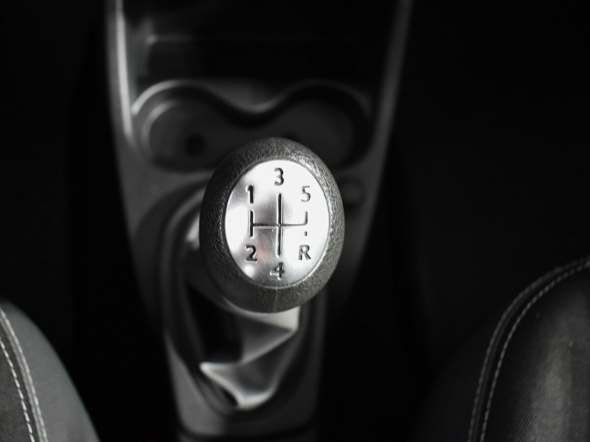 Renault Sandero 2014 года с пробегом. Фото: #14